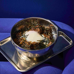 ข้าวหน้าเนื้อไข่ออนเซน