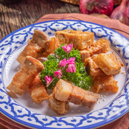 หมูสามชั้นทอดเกลือ