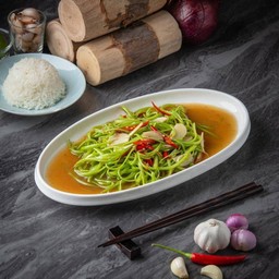 ผัดผักบุ้งฝอย