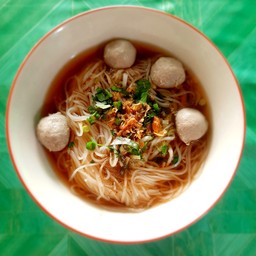 ก๋วยเตี๋ยวลูกชิ้น