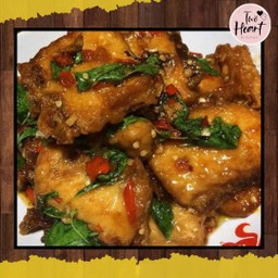 ข้าวราดกะเพราปลากะพง