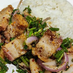 ข้าวยำหมูกรอบแซ่บบบบบบบบ