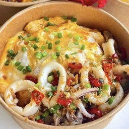 ข้าวไข่ข้น ไข่กุ้ง หมึกแซ่บซี๊ด