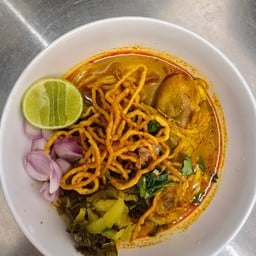 ข้าวซอยน้ำเงี้ยว   by ยายนาง