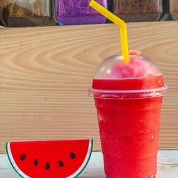 สมูทตี้บาร์  บาร์น้ำผลไม้ปั่นแท้100% หลังป้อมตำรวจสี่แยกตลาดสดประจวบฯ