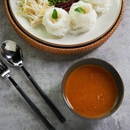 ขนมจีนน้ำยาเจ