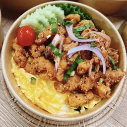 ข้าวไข่ข้น ไข่กุ้งยำไก่แซ่บซี๊ด