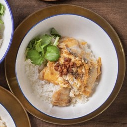 ข้าวแห้งปลาอินทรีย์คั่วไข่