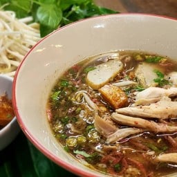 ก๋วยเตี๋ยว บ้านก๋ง