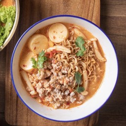 ไวไวหมูสับต้มยำน้ำข้น