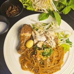 ก๋วยเตี๊ยวไก่บิ๊กเบิ้ม-คลองเตย -