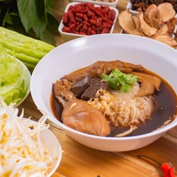 ก๋วยเตี๋ยวกอไก่