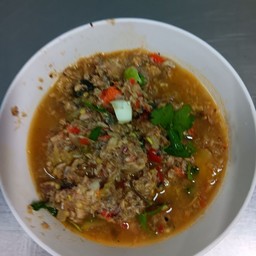 ลาบเมืองยศ ปากซอยวัดนางชี -