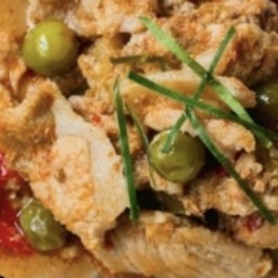 ผัดพะแนง (ราดข้าว)