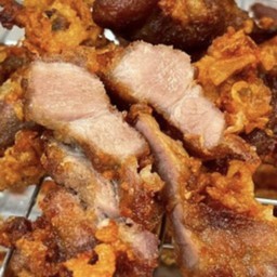 หมูทอด / ไก่ทอด กับข้าว