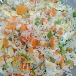 ข้าวผัดปูอัด