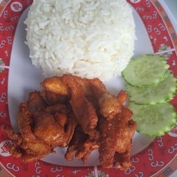 ข้าวหมูทอด