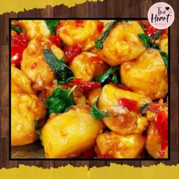 ข้าวราดกะเพราเต้าหู้ไข่ทอด