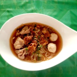 ก๋วยเตี๋ยวต้องชิม สารภี