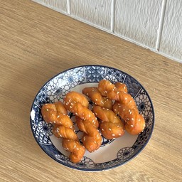 ปาท่องโก๋เกลียว