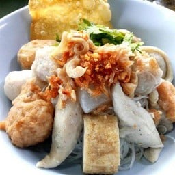 นาเย็นตาโฟ ชอยข้างตลาดรวมยางเทเวศ์