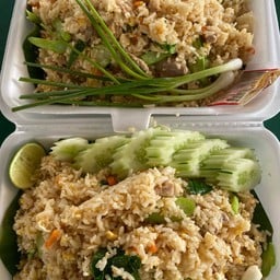 ข้าวผัดจานใหญ่