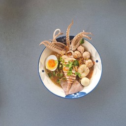 ก๋วยเตี๋ยวหมึกเดียว