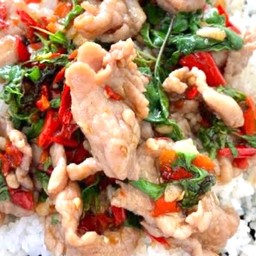 กะเพราหมูชิ้นราดข้าว