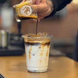 Iced Caramel Macchiato