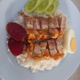 ข้าวหมูกรอบ