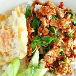 กะเพราหมูชิ้น