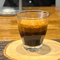 ชอตเอสเพลสโซ่