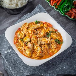 ผัดหอยลายน้ำพริกเผา