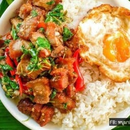 ร้านสวยคม ลาบก้อย ตามสั่ง ซอยร่วมพัฒนา