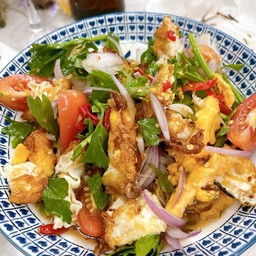 ยำไข่ดาว