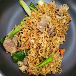 ครัวจำรัส อาหารตามสั่ง (ทรัพย์บุญชัย 28)