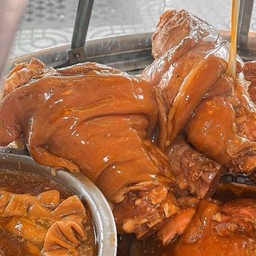 ขาหมูยกขาหลัง / Whole Back Leg