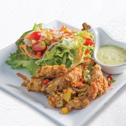 สลัดปูนิ่มทอดพริกเกลือ