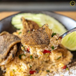 ข้าวผัดปลาสลิด