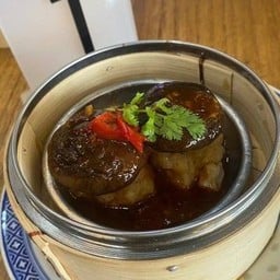 E5. กุ้งเห็ดหอมเสฉวน ( 2 ชิ้น )