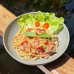 สปาเกตตี้พริกเเห้งเบค่อน