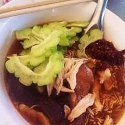 ข้าวมันไก่ก๋วยเตี๋ยวไก่มะระ(byแม่ธานี) - หนองกอมเกาะ