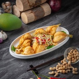 ยำปลาทราย ทอดกรอบ