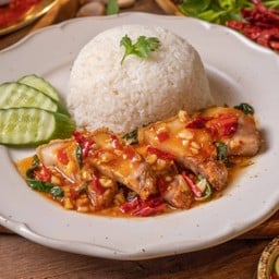 K40.ข้าวกระเพราหมูกรอบ