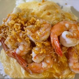 ข้าวไข่ข้นกุ้งกระเทียม