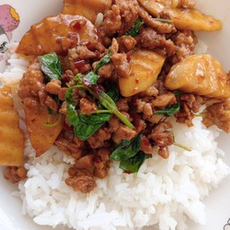 ข้าวกระเพราหมูยอ+หมูสับ