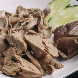 ข้าวมันไก่ คุณยุ้ย เพชรบุรีซอย7