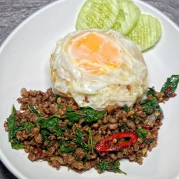 กระเพราพริกแห้งโบราณรสเด็ด