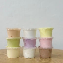 ไอศกรีมกิจเจริญ ไอติมโบราณ - หน้าร้านถ.เสรีไทย
