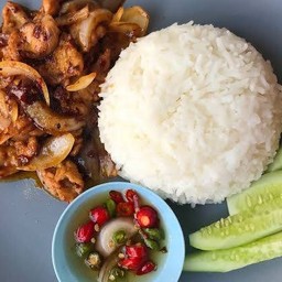 ข้าวพริกเผาหมู